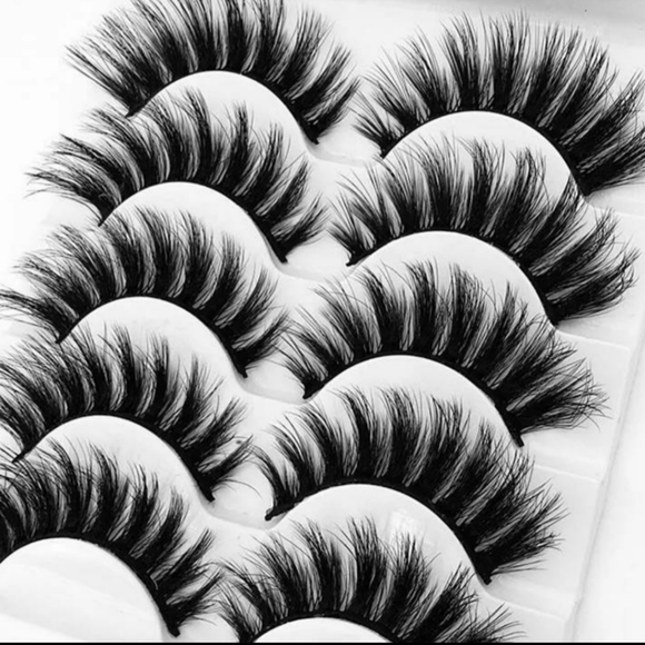 Other - Heartbreaker Eyelashes 5 pack lash bundle